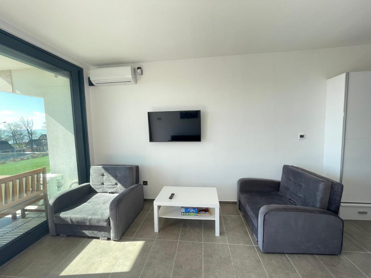 Club Panorama Studio - Pool, Garden Apartment Alsoors Exterior photo