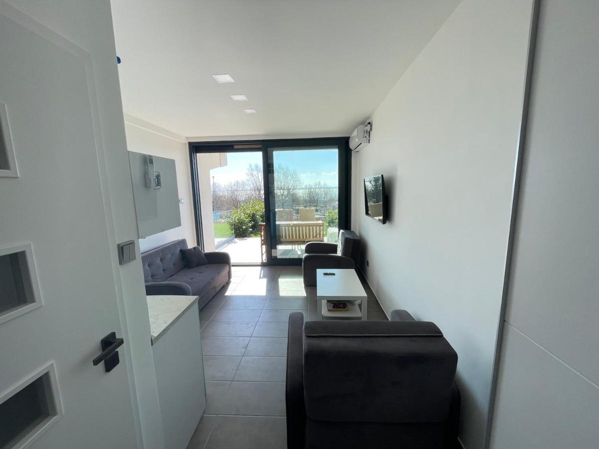 Club Panorama Studio - Pool, Garden Apartment Alsoors Exterior photo