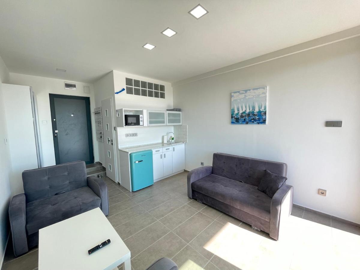 Club Panorama Studio - Pool, Garden Apartment Alsoors Exterior photo