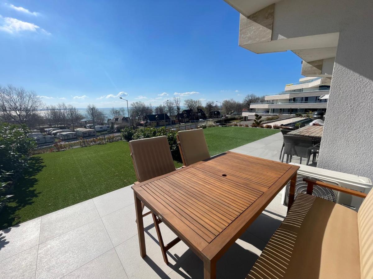 Club Panorama Studio - Pool, Garden Apartment Alsoors Exterior photo